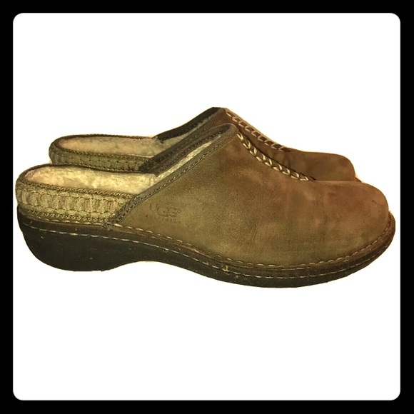Ugg Mule Slip-on Clog - Picture 1 of 5